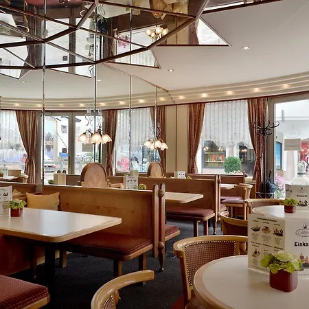 Apartment Cafe Rainer