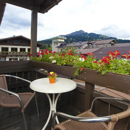 Apartment Cafe Rainer